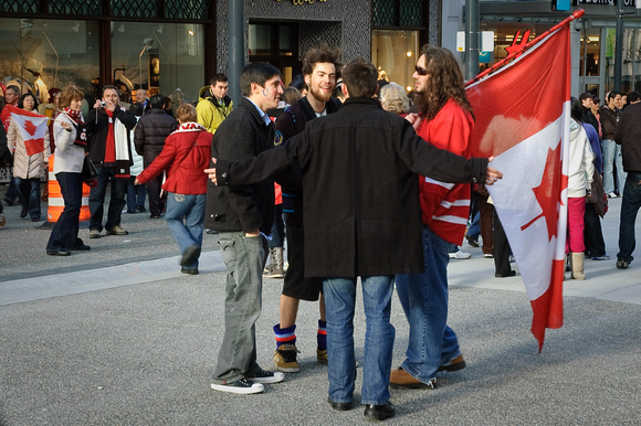 US and Canadian Fans Chatting
